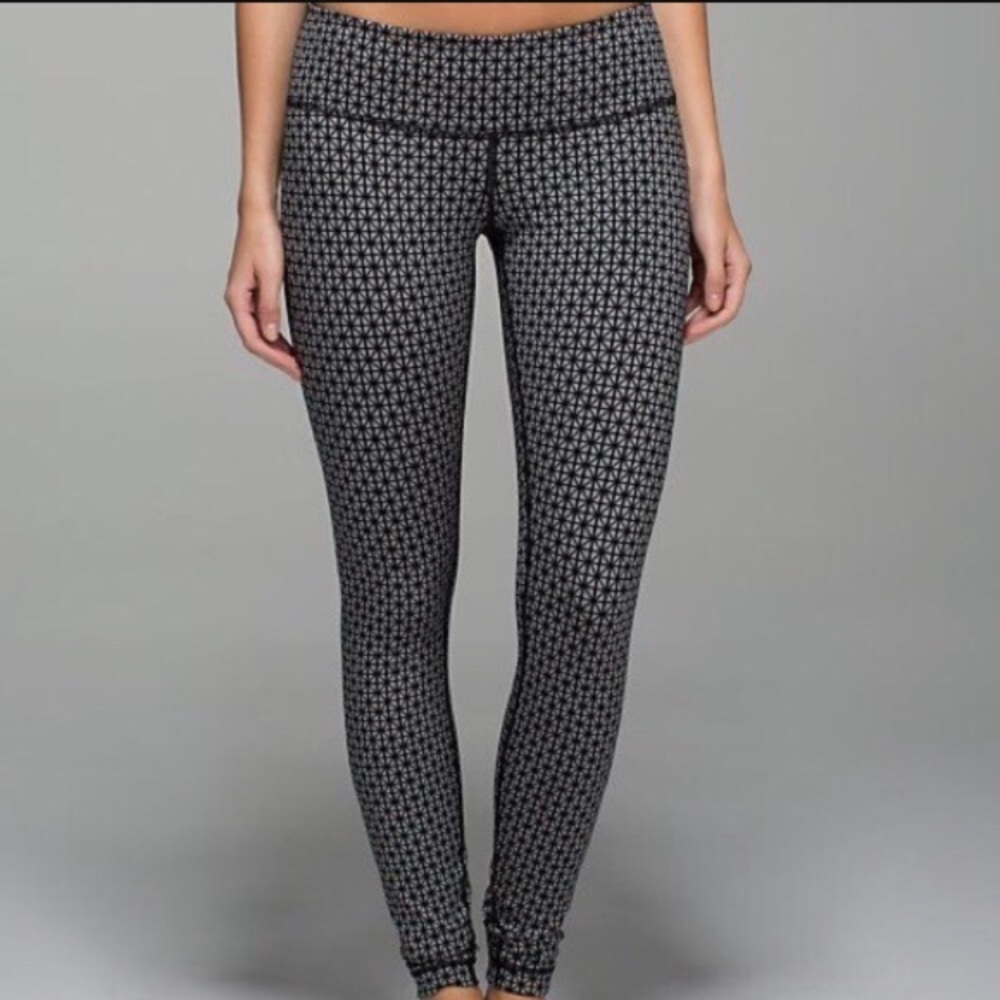Lululemon Wunder Under - Tri Geo Silver Spoon
